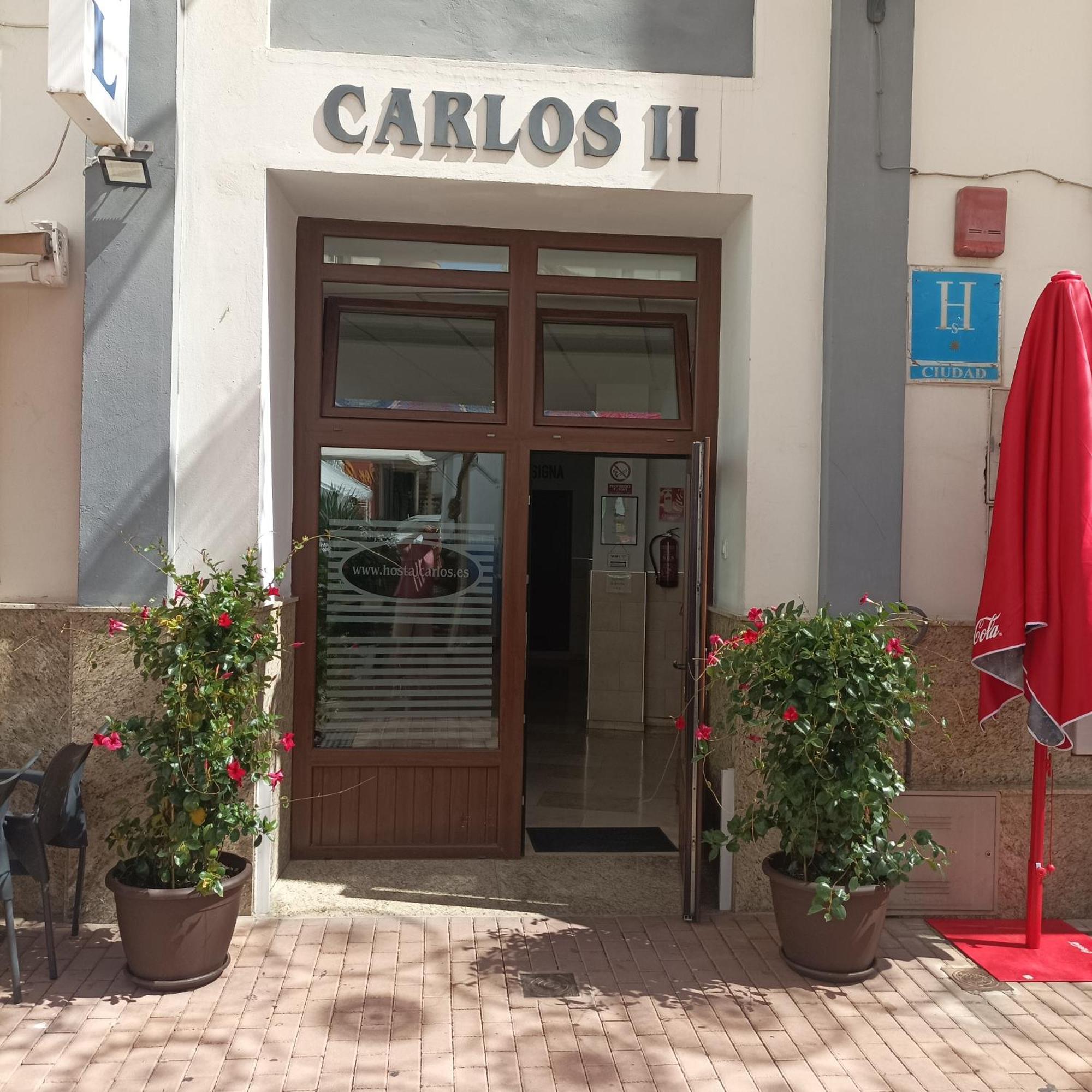 Hostal Carlos 2 Ла-Лінеа-де-ла-Консепсьйон Екстер'єр фото